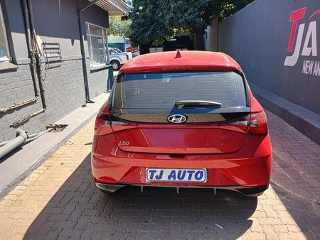 2024-Hyundai-i20-12-Motion_5