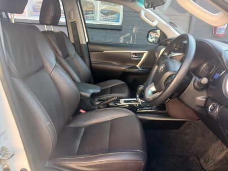 2019-Toyota-Fortuner-24-GD-6-Raised-Body-Auto_9