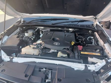 2019-Toyota-Fortuner-24-GD-6-Raised-Body-Auto_12