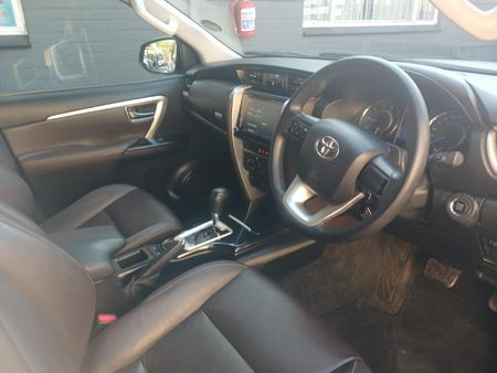 2019-Toyota-Fortuner-24-GD-6-Raised-Body-Auto_8