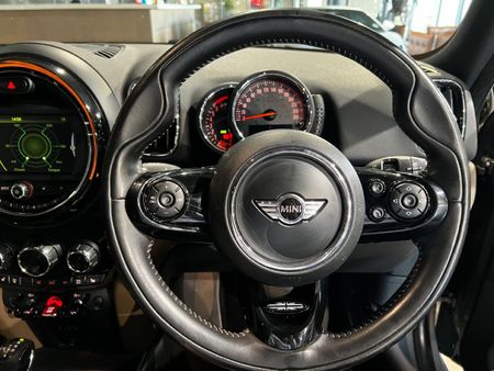 2017-MINI-Countryman-Cooper-S-Auto_10