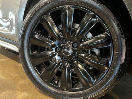 2017-MINI-Countryman-Cooper-S-Auto_16