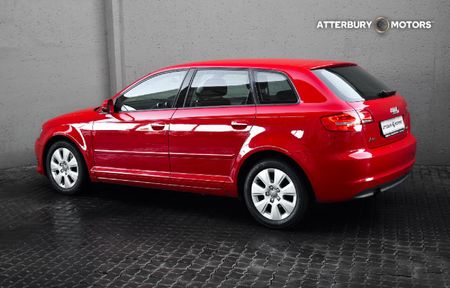 2011-Audi-A3-Sportback-16-TDI-Attraction-Auto_5