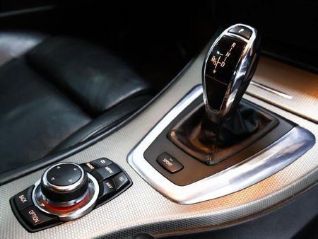 2012-BMW-3-Series-335i-Convertible-M-Sport-Auto_10