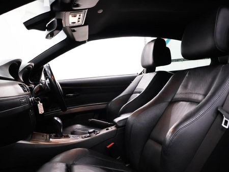 2012-BMW-3-Series-335i-Convertible-M-Sport-Auto_7