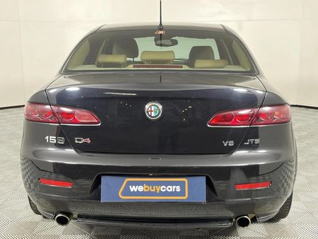 2012-Alfa-Romeo-159-32-Q4-Distinctive_13