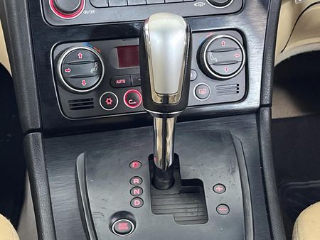 2012-Alfa-Romeo-159-32-Q4-Distinctive_8