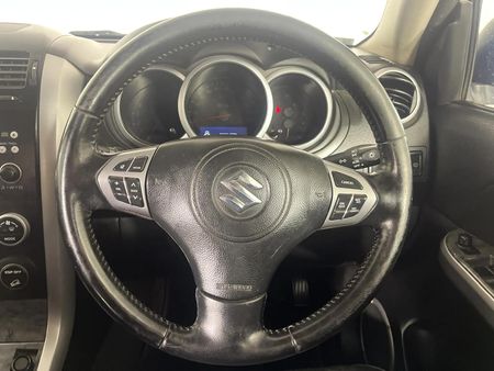 2010-Suzuki-Grand-Vitara-32-V6-Auto_12