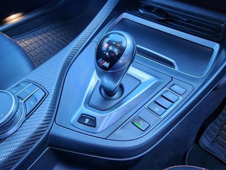 2018-BMW-M2-Competition-Auto_11