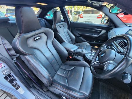 2018-BMW-M2-Competition-Auto_6