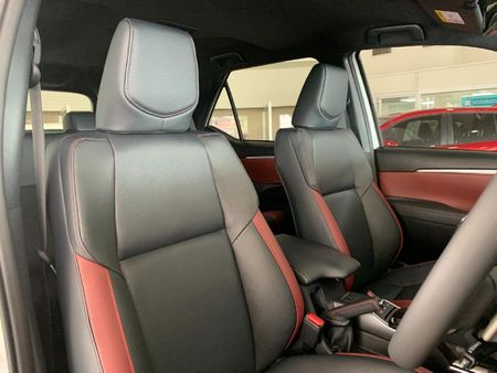 2026-Toyota-Fortuner-28-GD-6-VX-Auto_6