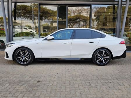 2024-BMW-5-Series-520d-M-Sport_3