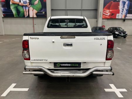 2015-Toyota-Hilux-30-D-4D-Legend-45-4x4-Double-Cab_3