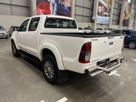 2015-Toyota-Hilux-30-D-4D-Legend-45-4x4-Double-Cab_4