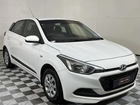 2017-Hyundai-i20-12-Motion_14