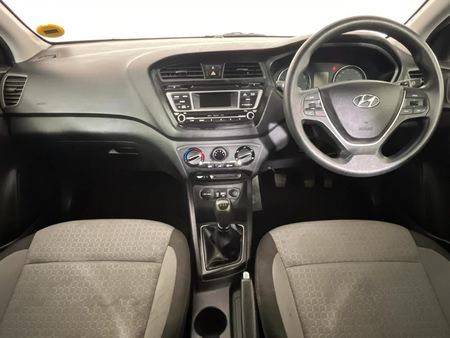 2017-Hyundai-i20-12-Motion_1