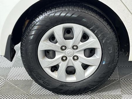 2017-Hyundai-i20-12-Motion_7