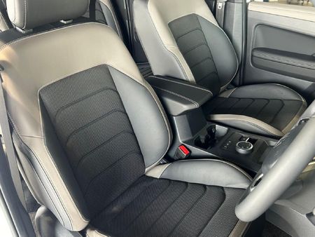 2025-Volkswagen-Amarok-30-TDI-V6-184kW-4Motion-Aventura-Auto-Double-Cab_9