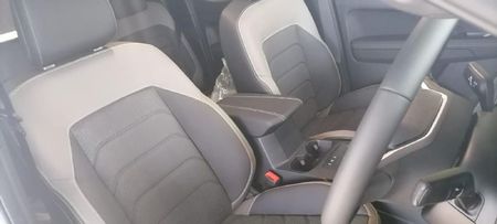 2025-Volkswagen-Amarok-30-TDI-V6-184kW-4Motion-Aventura-Auto-Double-Cab_7