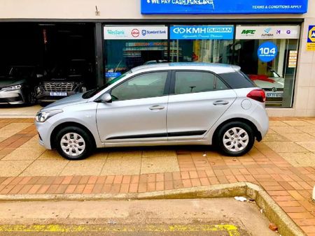 2020-Hyundai-i20-12-Motion_2