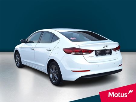 2020-Hyundai-Elantra-16-Executive_4