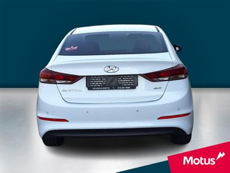 2020-Hyundai-Elantra-16-Executive_5