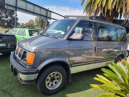 1990-GMC-Safari_2