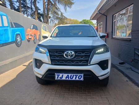 2021-Toyota-Fortuner-24-GD-6-4x4-Auto_0