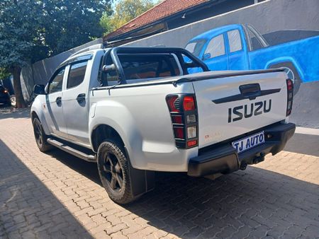 2017-Isuzu-KB-250-D-Teq-HO-X-Rider-Double-Cab_3