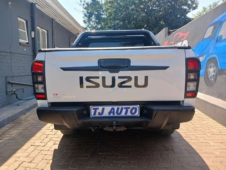 2017-Isuzu-KB-250-D-Teq-HO-X-Rider-Double-Cab_5