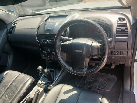 2017-Isuzu-KB-250-D-Teq-HO-X-Rider-Double-Cab_6