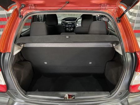 2017-Toyota-Etios-Cross-15-XS-5-dr_17