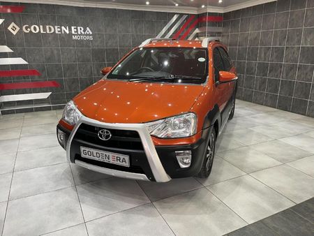 2017-Toyota-Etios-Cross-15-XS-5-dr_2