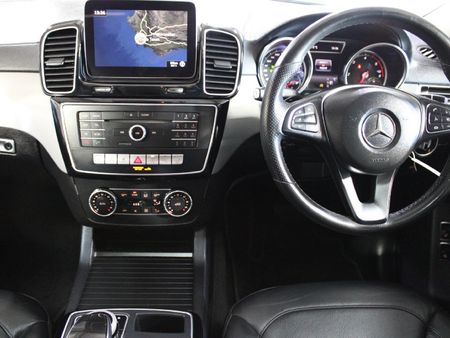 2018-Mercedes-Benz-GLE-Coupe-350d-4Matic_9