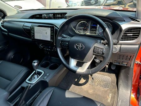 2022-Toyota-Hilux-28-GD-6-Raised-Body-Legend-Auto-Double-Cab_10