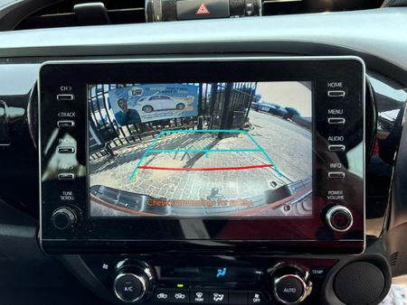 2022-Toyota-Hilux-28-GD-6-Raised-Body-Legend-Auto-Double-Cab_11