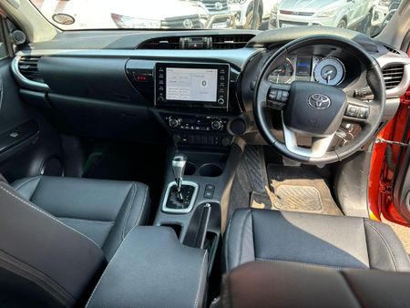 2022-Toyota-Hilux-28-GD-6-Raised-Body-Legend-Auto-Double-Cab_14