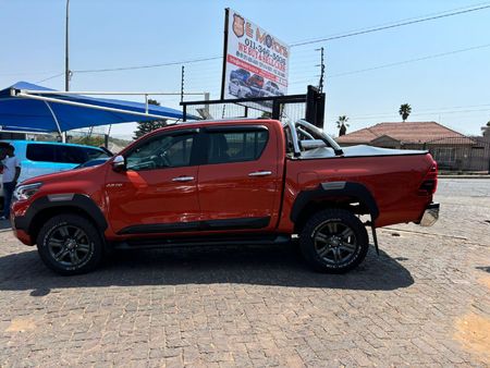 2022-Toyota-Hilux-28-GD-6-Raised-Body-Legend-Auto-Double-Cab_4