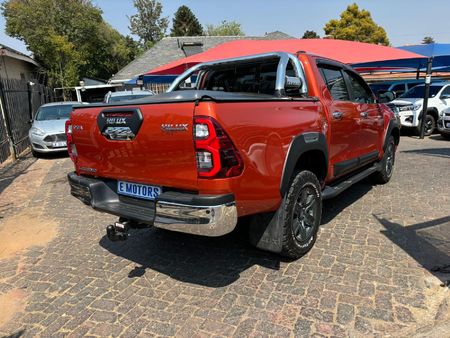 2022-Toyota-Hilux-28-GD-6-Raised-Body-Legend-Auto-Double-Cab_5