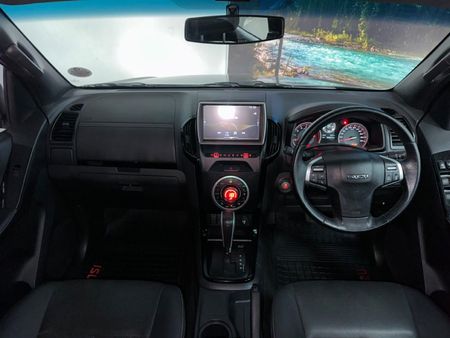2021-Isuzu-D-Max-300-LX-Auto-Double-Cab_15