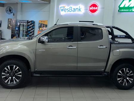 2021-Isuzu-D-Max-300-LX-Auto-Double-Cab_6
