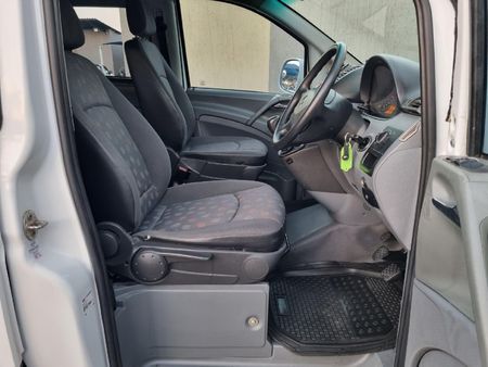 2005-Mercedes-Benz-Vito-115-CDI-CrewBus_11