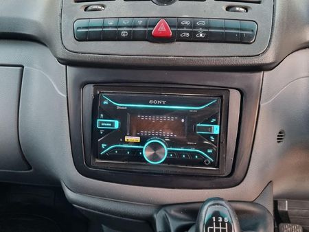 2005-Mercedes-Benz-Vito-115-CDI-CrewBus_18