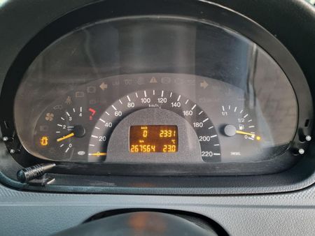 2005-Mercedes-Benz-Vito-115-CDI-CrewBus_20