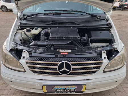 2005-Mercedes-Benz-Vito-115-CDI-CrewBus_22