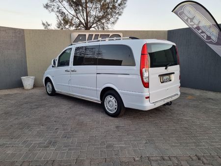 2005-Mercedes-Benz-Vito-115-CDI-CrewBus_2
