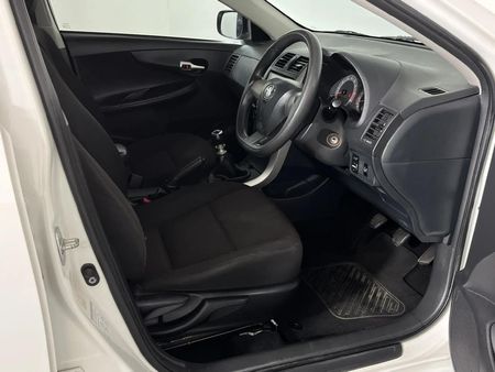 2018-Toyota-Corolla-Quest-16_9