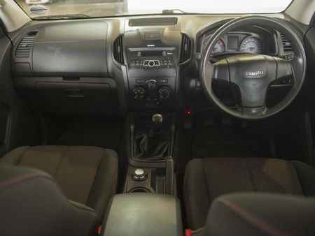 2018-Isuzu-KB-250-D-Teq-HO-Hi-Riderr-4x4-Double-Cab_9