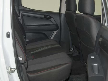2018-Isuzu-KB-250-D-Teq-HO-Hi-Riderr-4x4-Double-Cab_7