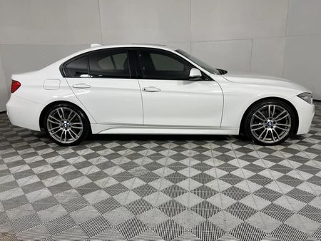 2013-BMW-3-Series-330d-M-Sport-Auto_15